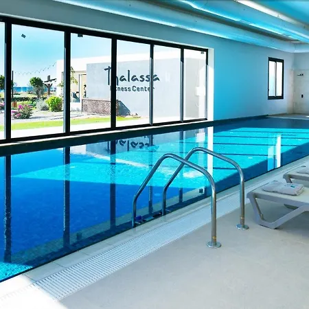 Parvati With Sea View Apartament